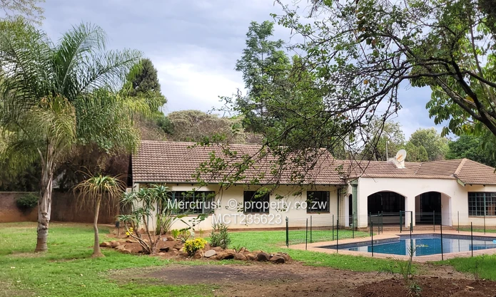 Charming family home, zoned 1B (iii) mixed commercial! (Sole Mandate)