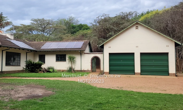 Charming family home, zoned 1B (iii) mixed commercial! (Sole Mandate)
