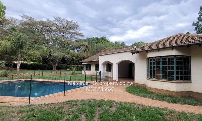 Charming family home, zoned 1B (iii) mixed commercial! (Sole Mandate)