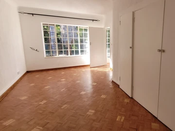 3 Bedroom Flat & Apartment