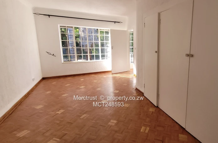 Secure duplex townhouse (Sole Mandate)