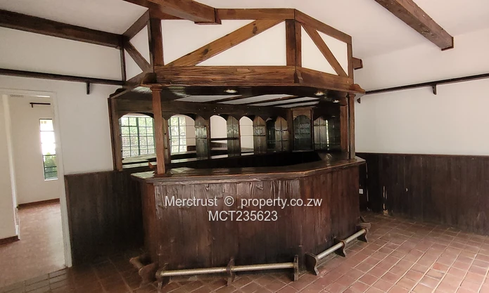 Charming family home, zoned 1B (iii) mixed commercial! (Sole Mandate)