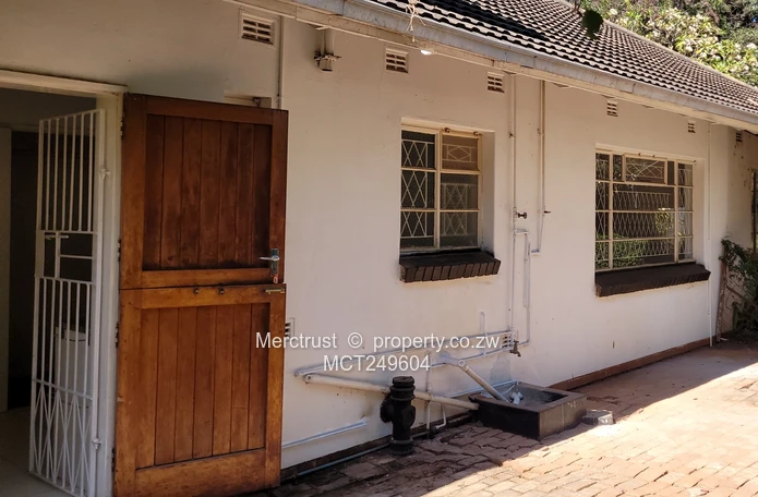 Newly renovated simplex garden flat! (Sole Mandate)