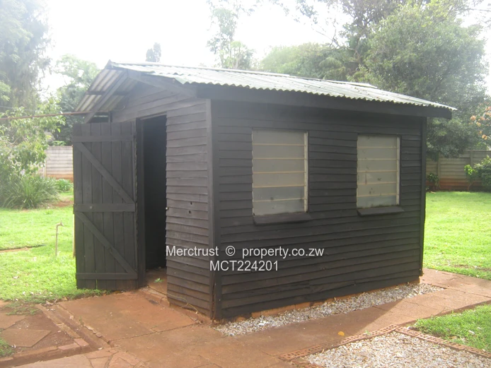 Beautifully kept house!