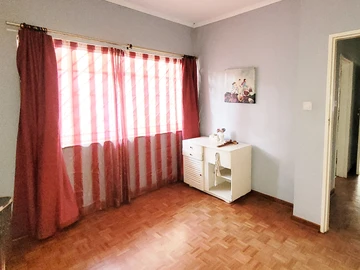 2 Bedroom Garden Flat