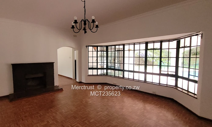 Charming family home, zoned 1B (iii) mixed commercial! (Sole Mandate)