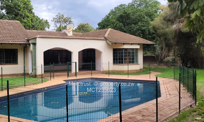 Charming family home, zoned 1B (iii) mixed commercial! (Sole Mandate)