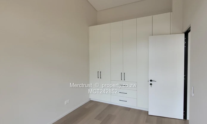 Stunning executive apartment! (Sole Mandate)