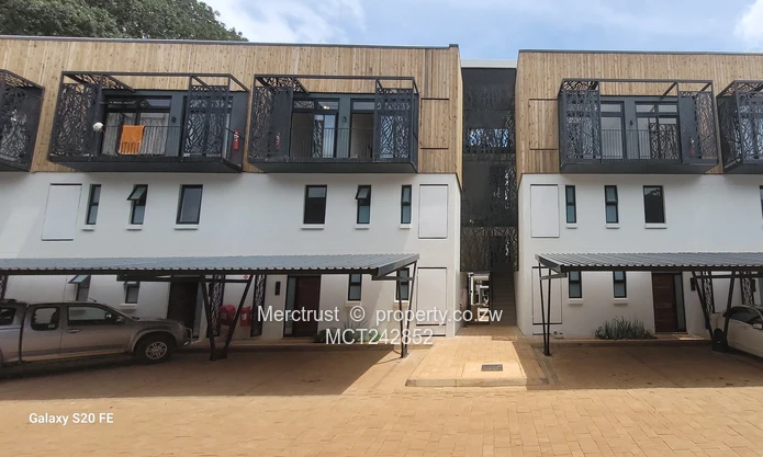 Stunning executive apartment! (Sole Mandate)