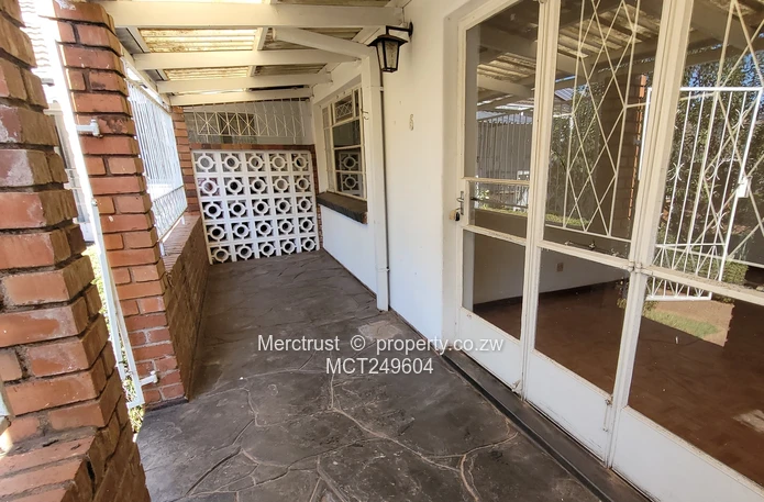 Newly renovated simplex garden flat! (Sole Mandate)