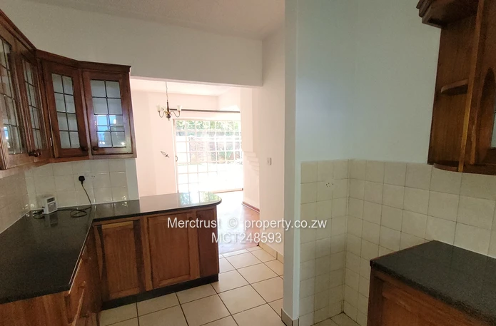 Secure duplex townhouse (Sole Mandate)