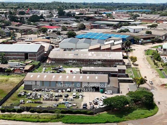 Spacious factory/warehouse