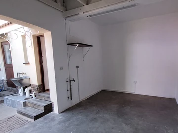 3 Bedroom Flat & Apartment